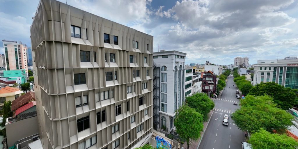 Tòa nhà Bệnh viện Mắt Quốc tế DND trên đường Trương Định